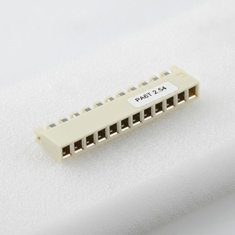 2.54mm 피치 및 황동 금 플래시 접점의 PA6T UL94V-0 암 헤더 커넥터